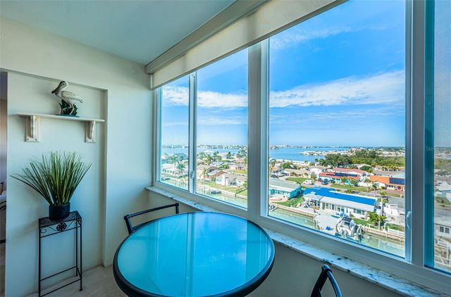 4725 COVE CIRCLE 808, St Petersburg, FL 33708