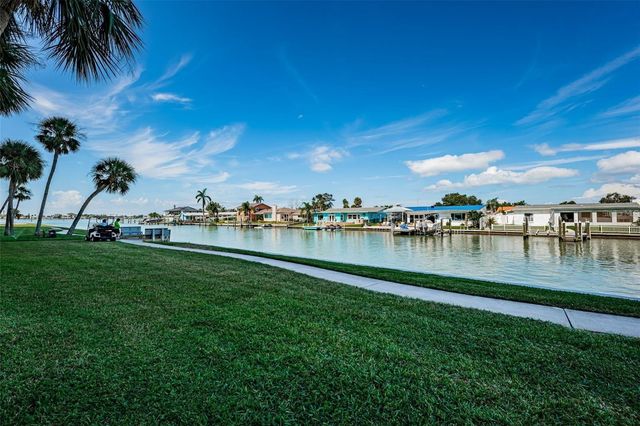 4725 COVE CIRCLE 808, St Petersburg, FL 33708