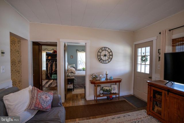 1658 LINGLE VALLEY RD, Milroy, PA 17063