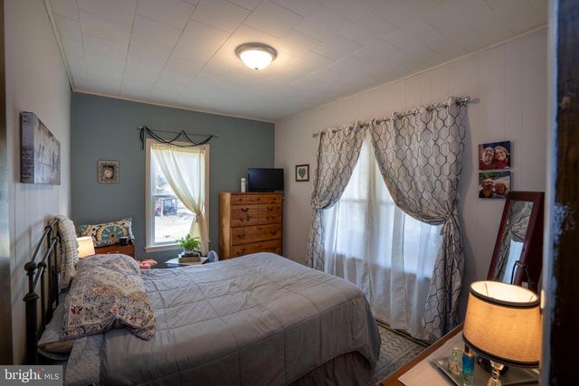 1658 LINGLE VALLEY RD, Milroy, PA 17063