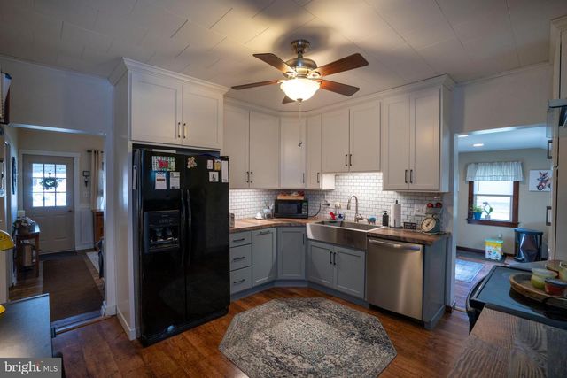 1658 LINGLE VALLEY RD, Milroy, PA 17063