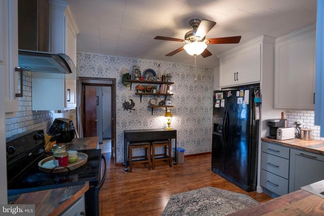 1658 LINGLE VALLEY RD, Milroy, PA 17063