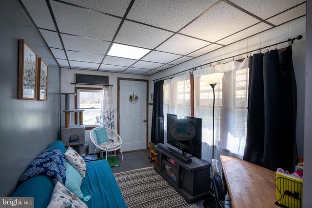 1658 LINGLE VALLEY RD, Milroy, PA 17063