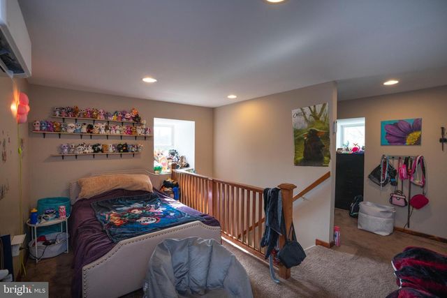 1658 LINGLE VALLEY RD, Milroy, PA 17063