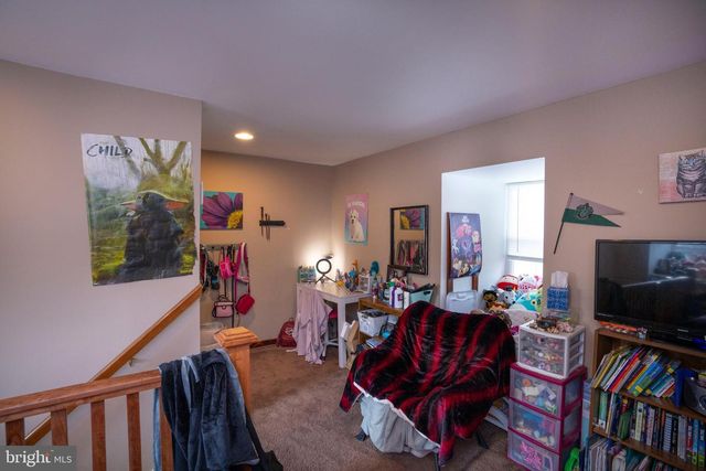 1658 LINGLE VALLEY RD, Milroy, PA 17063