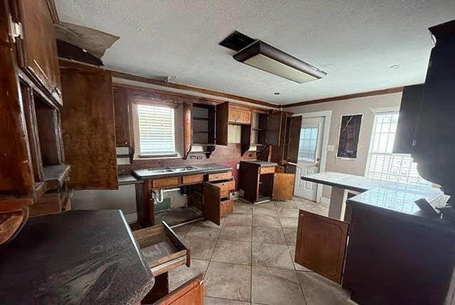 2421 Wilshire Street, Houston, TX 77023