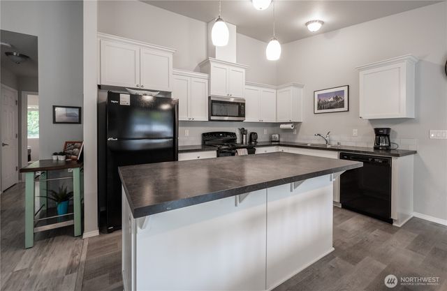 33 Butterfly Lane, Pacific Beach, WA 98571