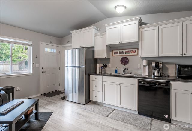 33 Butterfly Lane, Pacific Beach, WA 98571