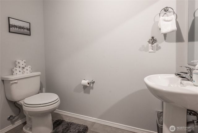 33 Butterfly Lane, Pacific Beach, WA 98571