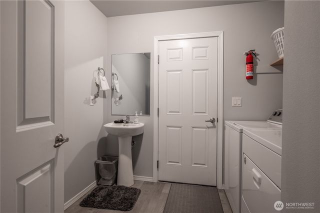 33 Butterfly Lane, Pacific Beach, WA 98571