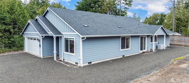 33 Butterfly Lane, Pacific Beach, WA 98571