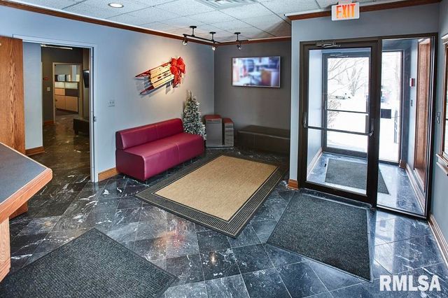 824 17TH Street, Moline, IL 61265