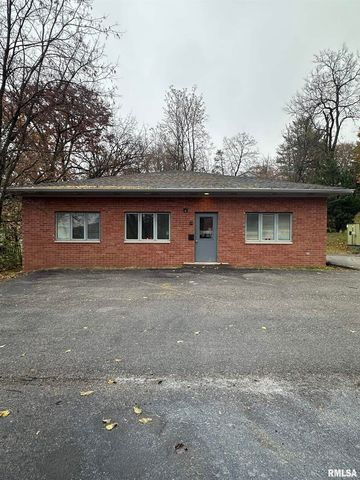 824 17TH Street, Moline, IL 61265