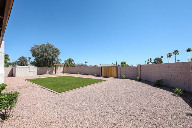 12009 N 34th Street, Phoenix, AZ 85028