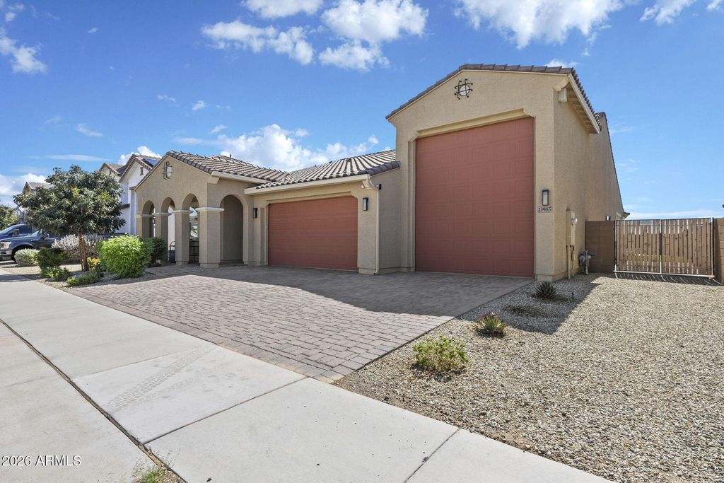 13965 W MARIPOSA GRANDE --, Surprise, AZ 85387 — photo 5