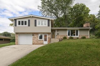 621 S Greenfield AVENUE, Waukesha, WI 53186