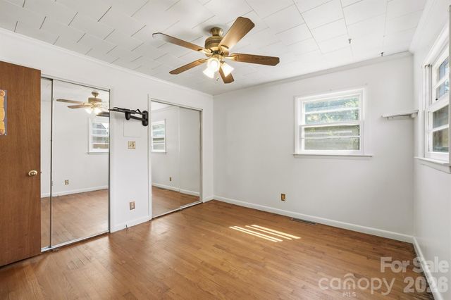 2308 11th Avenue NE, Hickory, NC 28601