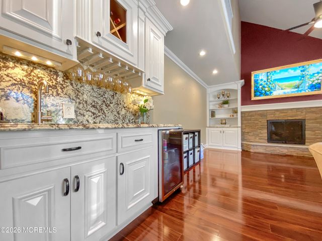 13 Patterson Drive, Freehold, NJ 07728