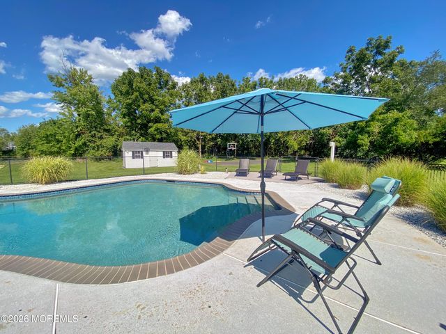 13 Patterson Drive, Freehold, NJ 07728