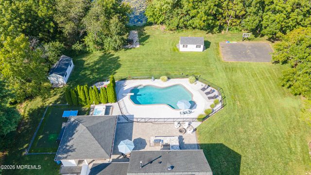 13 Patterson Drive, Freehold, NJ 07728