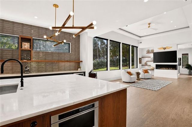 1192 Bernadette Lane NE, Atlanta, GA 30329