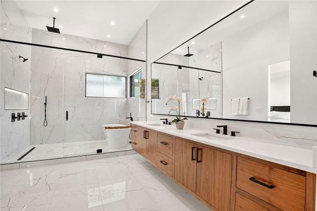 1192 Bernadette Lane NE, Atlanta, GA 30329