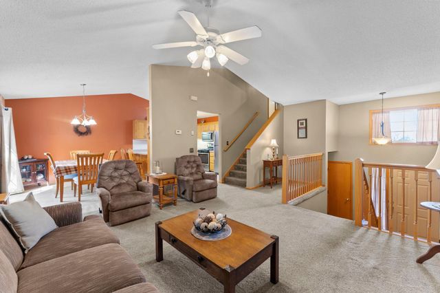 1070 Pine Street, Farmington, MN 55024