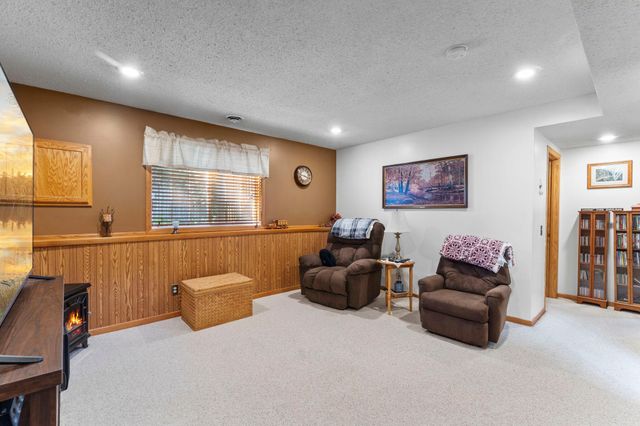 1070 Pine Street, Farmington, MN 55024