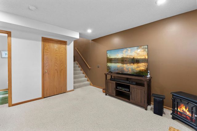 1070 Pine Street, Farmington, MN 55024
