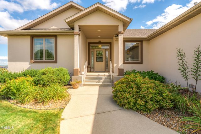 4701 Boulder Ridge Road, Bismarck, ND 58503 property photo