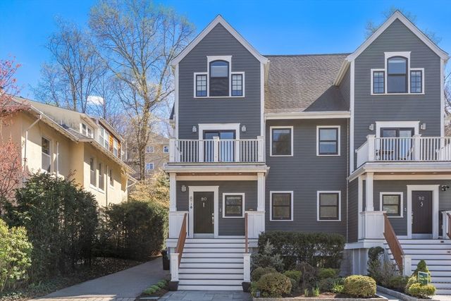 90 Columbia U90, Brookline, MA 02446