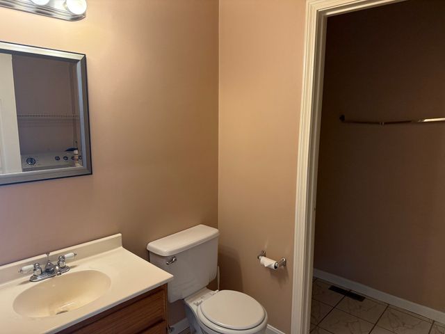 37 Harbor Hill Dr 37, Bourne, MA 02532