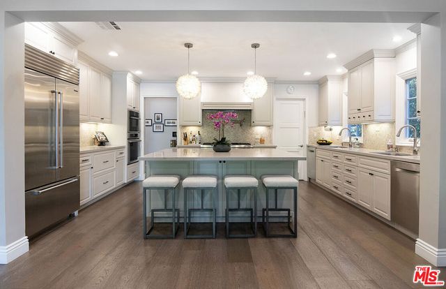 9145 Sawyer Street, Los Angeles, CA 90035