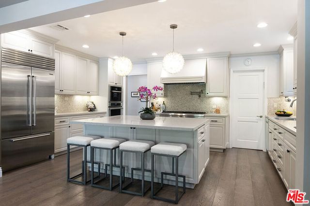 9145 Sawyer Street, Los Angeles, CA 90035