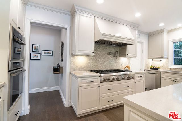 9145 Sawyer Street, Los Angeles, CA 90035