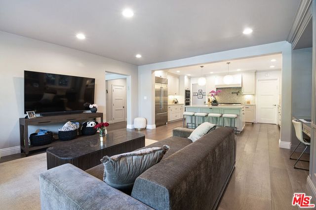 9145 Sawyer Street, Los Angeles, CA 90035