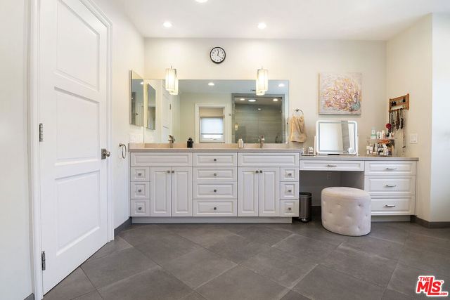 9145 Sawyer Street, Los Angeles, CA 90035