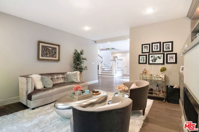 9145 Sawyer Street, Los Angeles, CA 90035