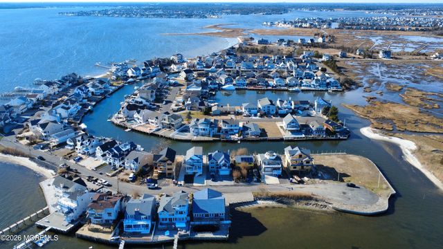 108 Rochester Drive, Brick, NJ 08723