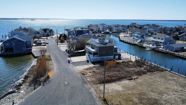 108 Rochester Drive, Brick, NJ 08723