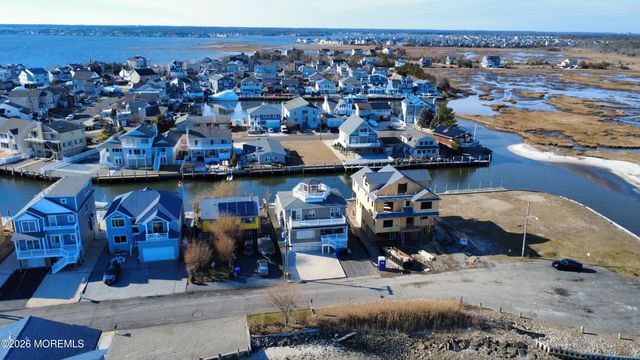 108 Rochester Drive, Brick, NJ 08723