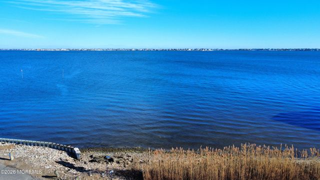 108 Rochester Drive, Brick, NJ 08723