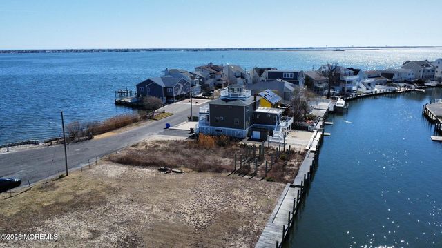 108 Rochester Drive, Brick, NJ 08723