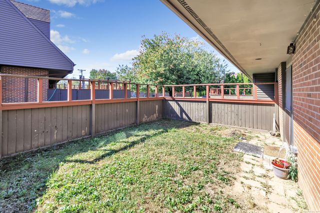 22 Montoya Drive 2, Branford, CT 06405