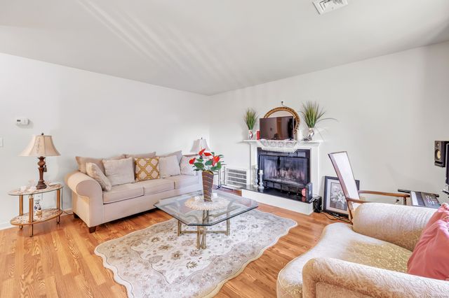 22 Montoya Drive 2, Branford, CT 06405