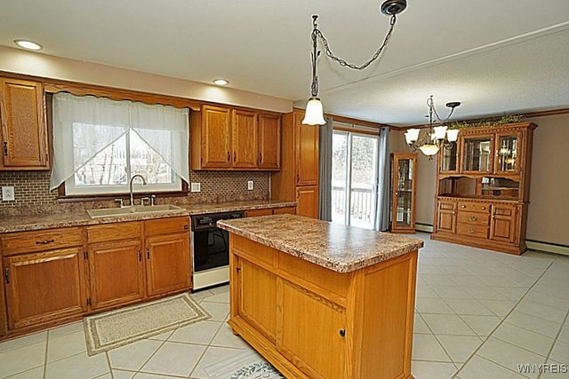 1053 Virginia Drive, Alden, NY 14004