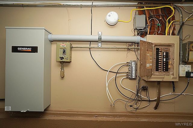 1053 Virginia Drive, Alden, NY 14004