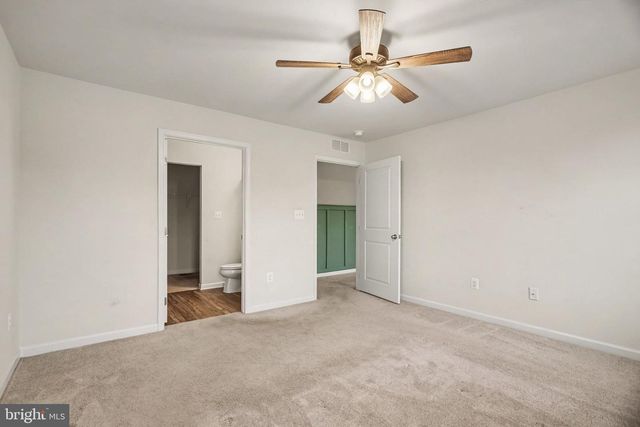 3190 FOX RIDGE EAST DR, Dover, PA 17315