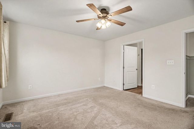 3190 FOX RIDGE EAST DR, Dover, PA 17315