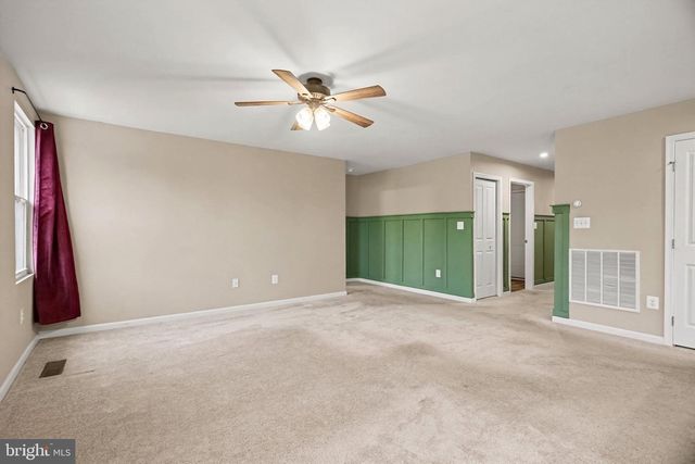 3190 FOX RIDGE EAST DR, Dover, PA 17315